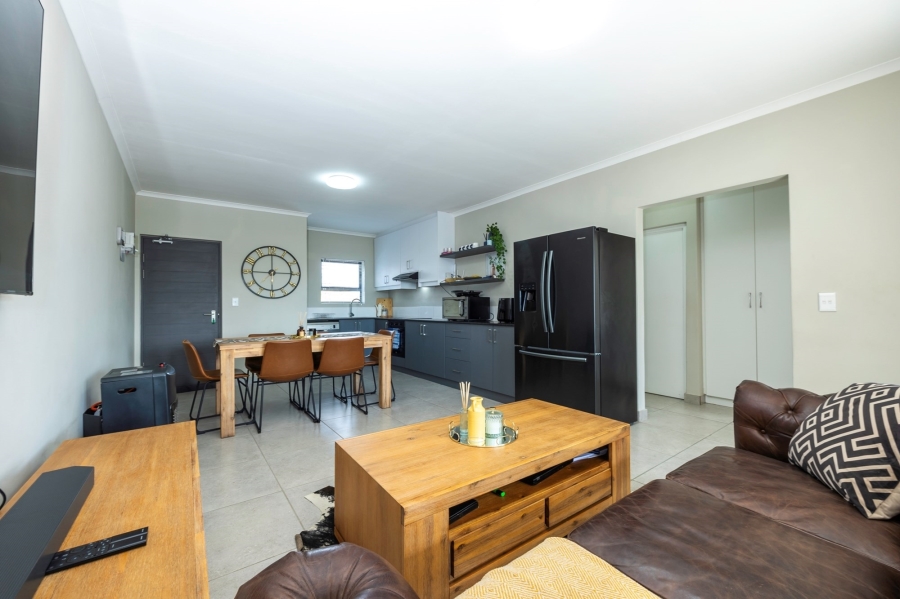 2 Bedroom Property for Sale in Protea Heights Western Cape